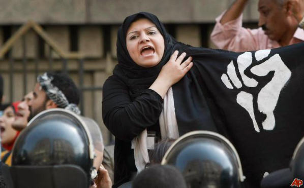 Vrouw demonstreert in Egypte 2011