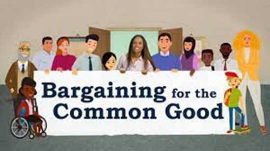 Tekening groep mensen om  tekst 'Bargaining for the Common Good'