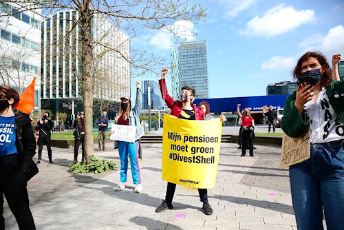 Picket Mijn persioen moet groen #Desinvest Shell