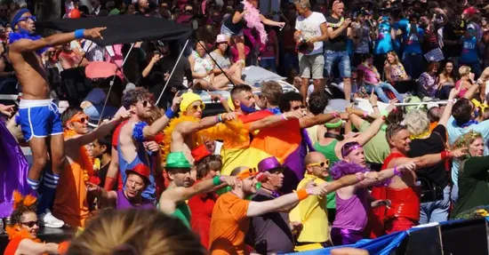 pride optocht Amsterdam