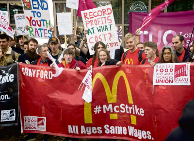 Foto McStrike demo - All ages the Same Wages