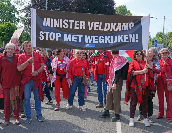 stop met wegkijken